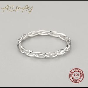Almay Silver Twisted Band Ring